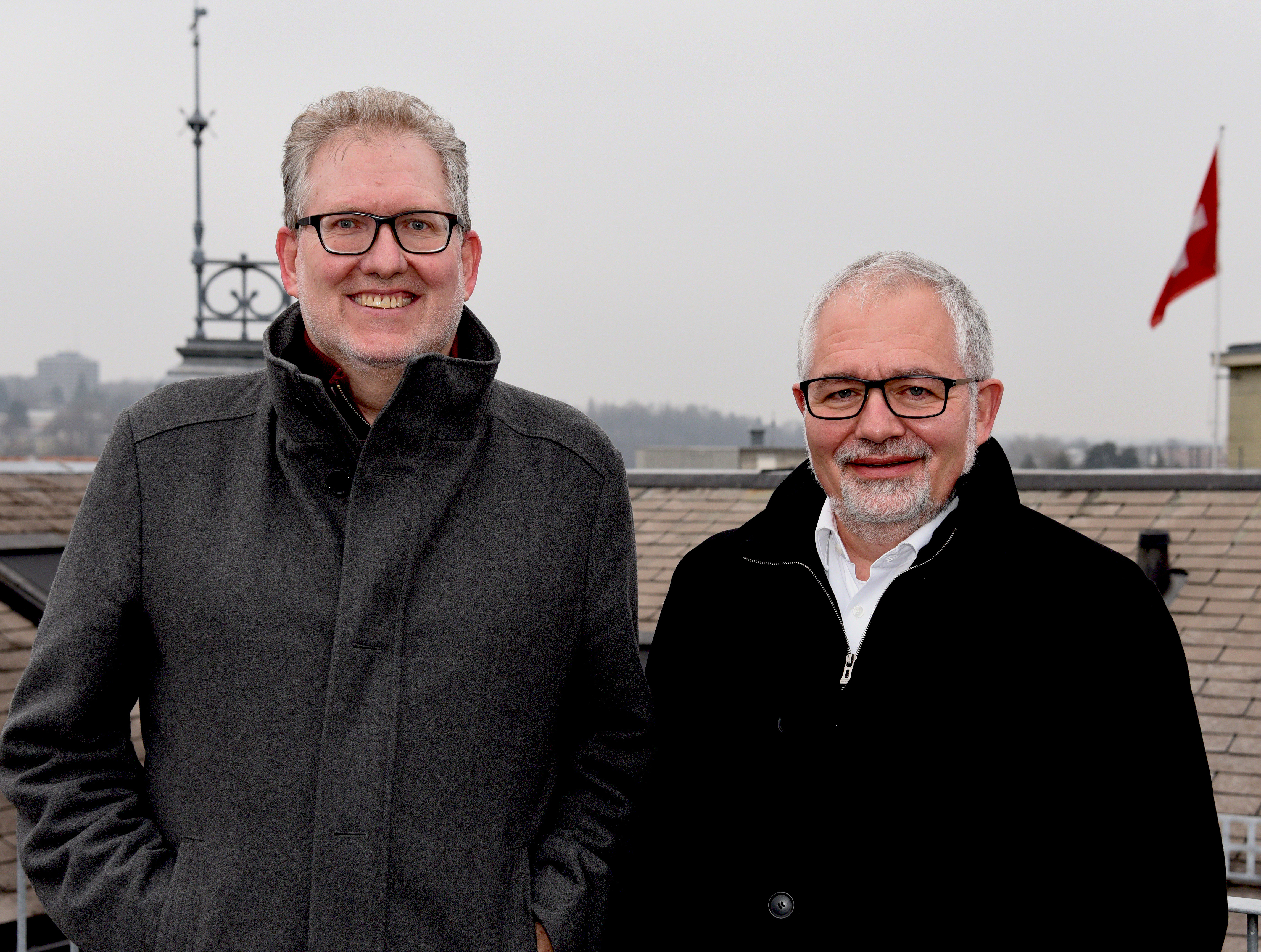 Dani Schafer steht neben Fritz Bütikofer