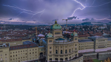 Das Bundeshaus im Gewitter